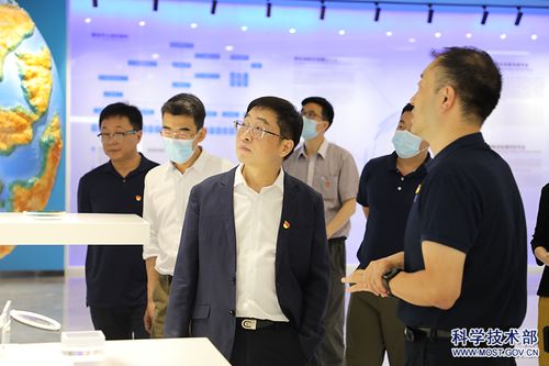 中國科學技術交流中心與國家新能源汽車技術創新中心開展黨建聯學與技術交流活動